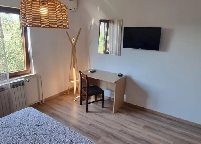 아파트 House Gacina 로비니