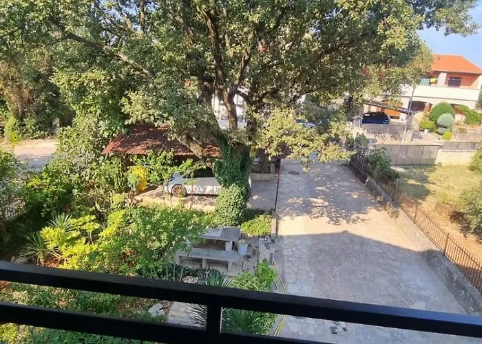 House Gacina Ρόβινι