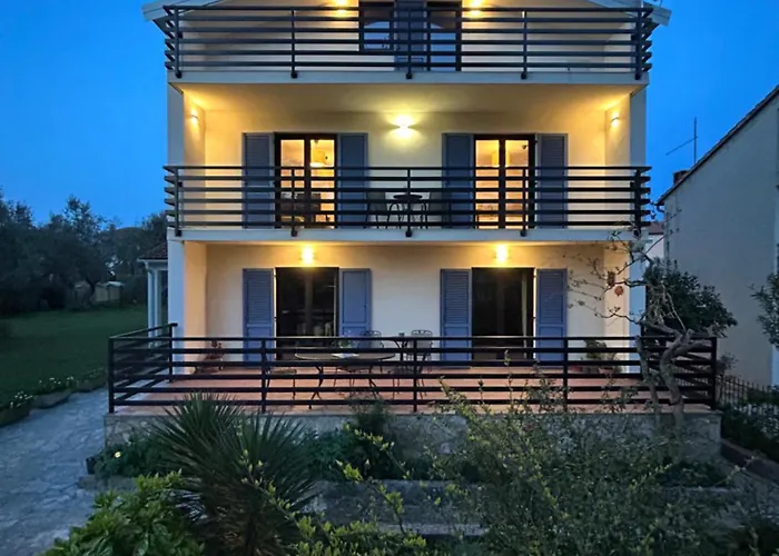 House Gacina 아파트