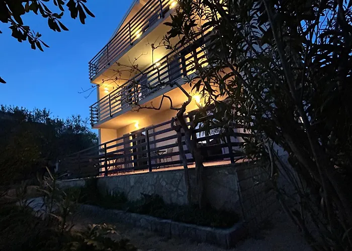 Διαμέρισμα House Gacina *