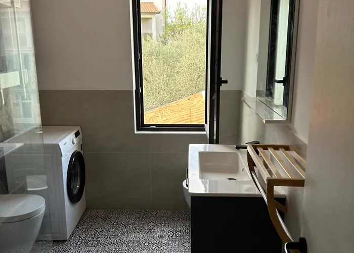 House Gacina Ρόβινι