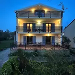 House Gacina Διαμέρισμα