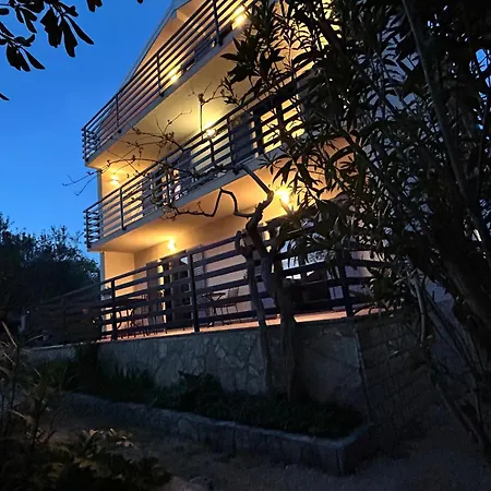 Διαμέρισμα House Gacina *
